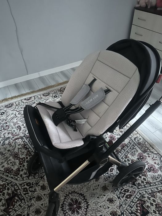 Коляска New Lux в отличном состоянии
