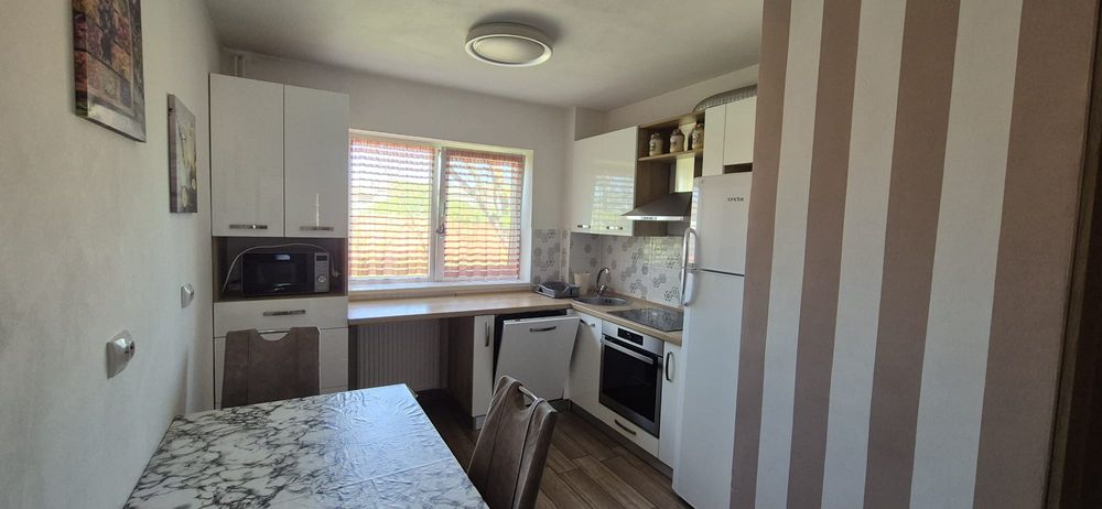 De inchiriat apartament 2 camere