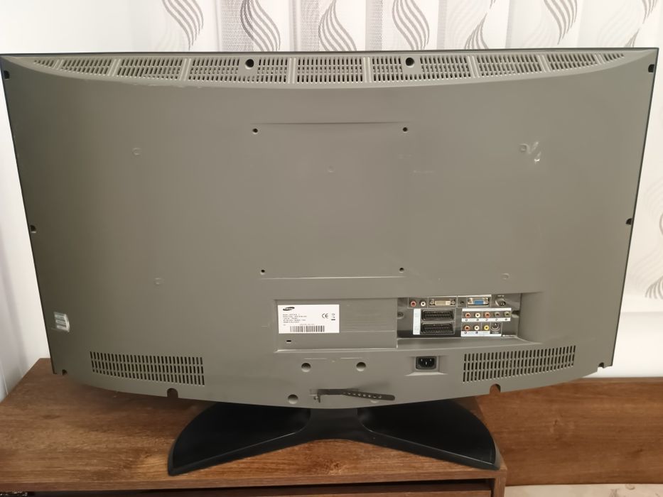 Телевизор Samsung 32 инча