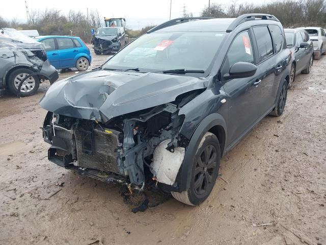 Dezmembrez Dacia Jogger 1