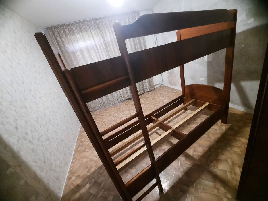 Двухярусная кровать