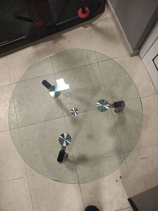 Стъклена масичка