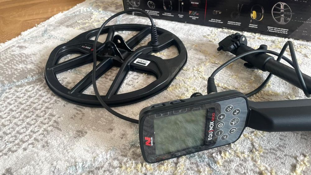 Металлоискатель Minelab Equinox 900