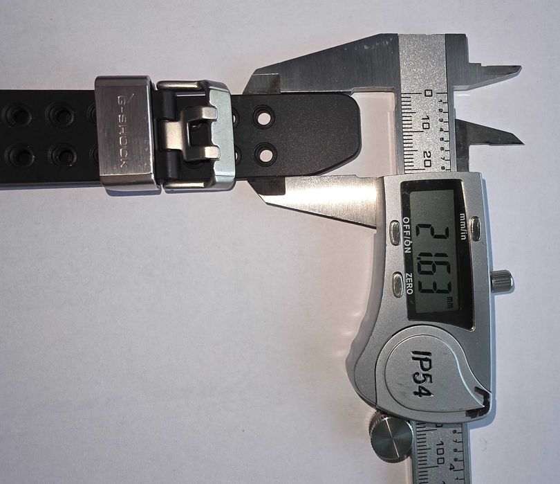 Нова оригинална каишка Casio Black Carbon Fibre Band