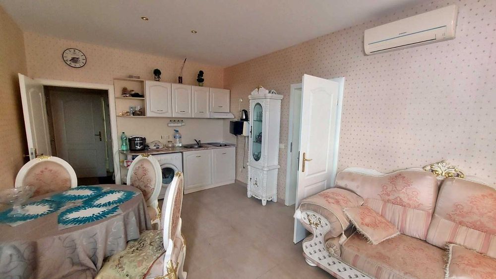 Продава се Тристаен апартамент в к.к. Слънчев бряг - 82 кв.м за 879 €/кв.м - Снимка #1