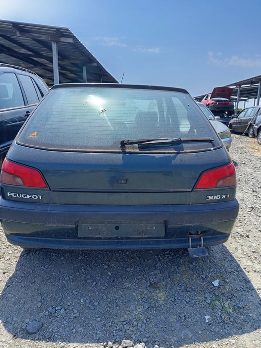 Пежо 306 бензин 1.4