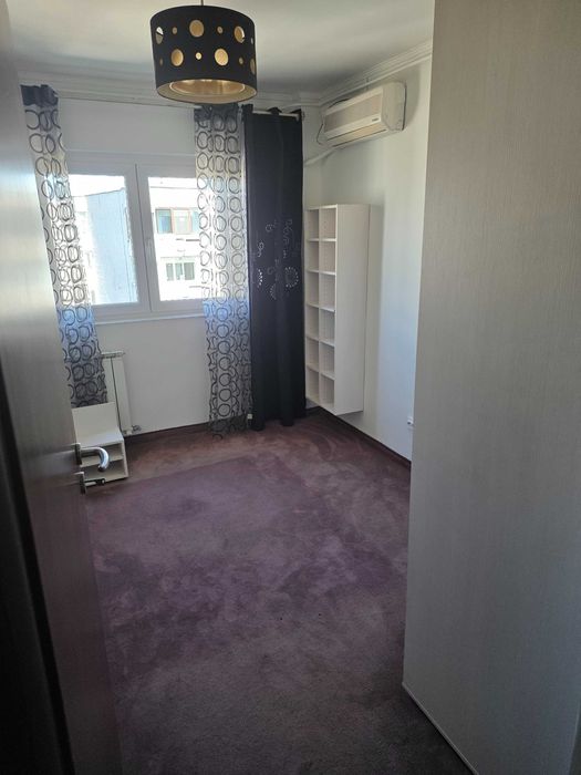 apartament 3 camere de vanzare