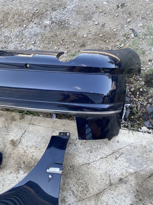 Продавам задна броня за AUDI A8 D3 3.0d 2006 оригинална комплект