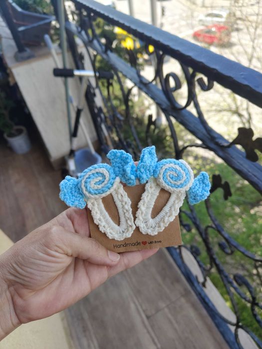 Ръчно плетени детски фиби