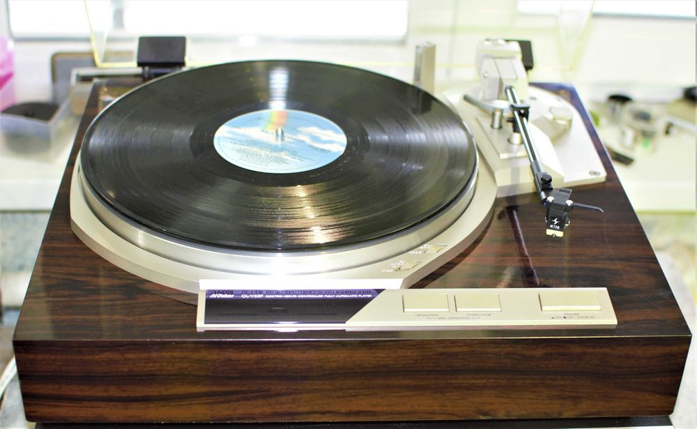 Виниловый проигрыватель Victor QL - Y33F
