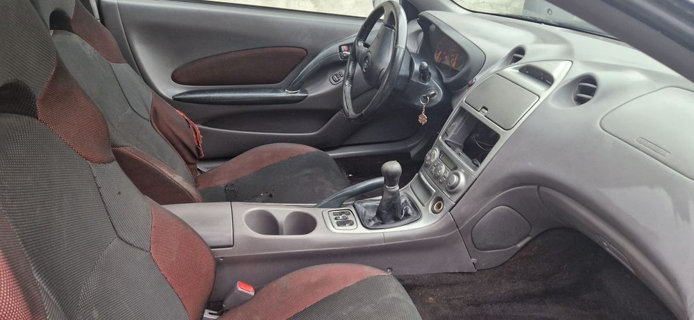 Vand Toyota fără schimburi sau variante