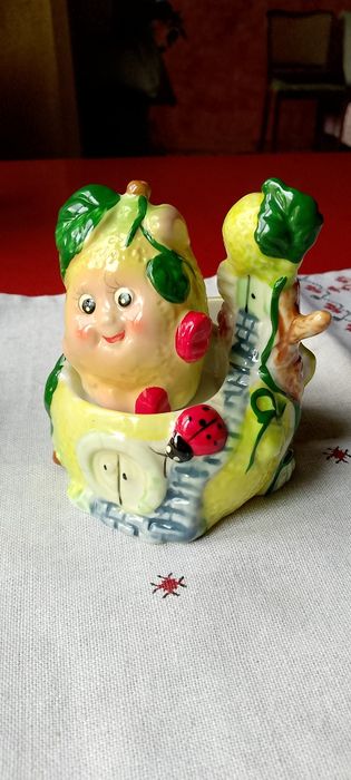 Солонка/салфетница керамическая.