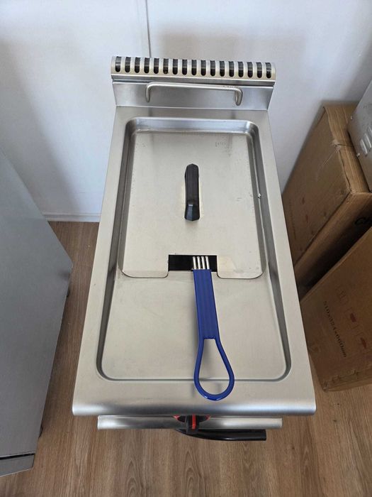 Friteuza profesionala 380V cu dulap robinet golire -TRANSPORT GRATUIT