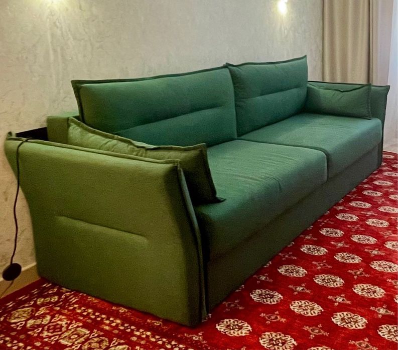Прдается диван новый