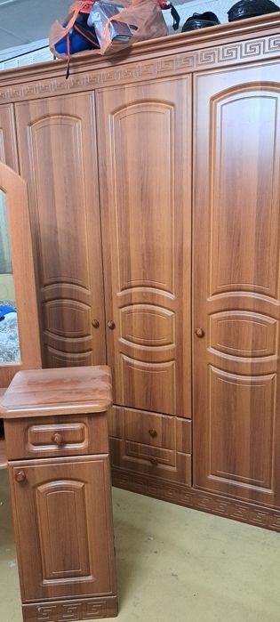 Спальный гарнитур