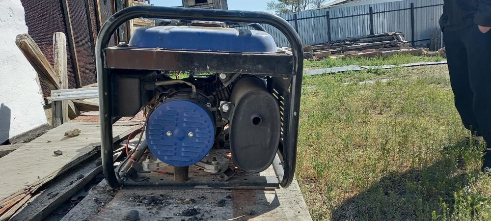 Продам генератор бензиновый