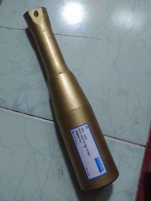 Продам буровые коронки, хвостовик