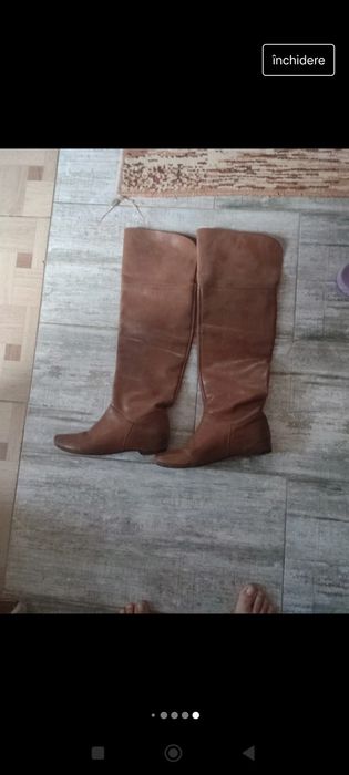 Cizmele lungi din piele