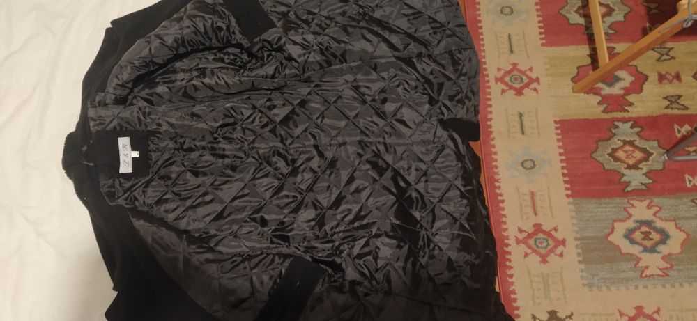 Palton bărbat stofa neagra mărime M marca L & R