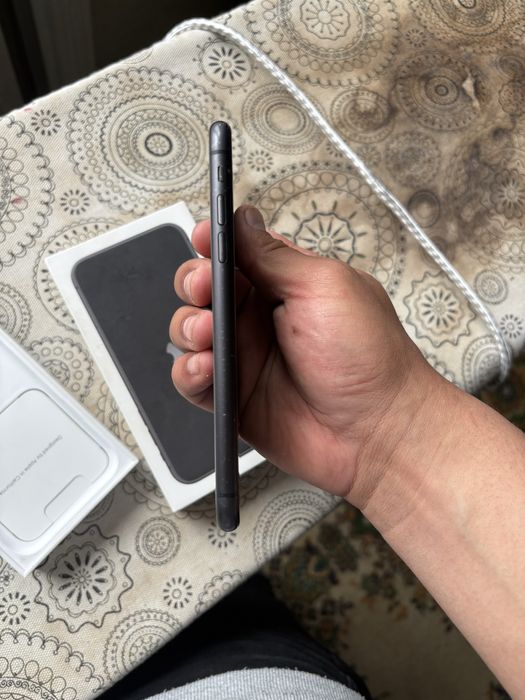 Продом айфон 11 отлично