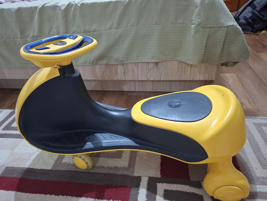 Игрушечный машина