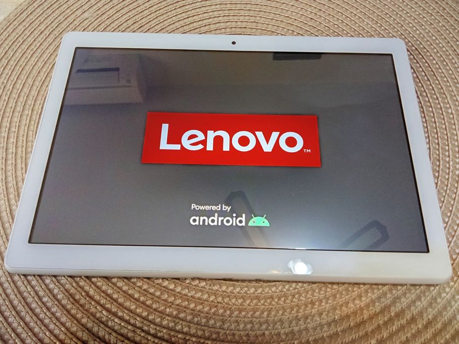 БАРТЕР /ПРОДАЖБА ! Таблет Lenovo 10.1" инча HD IPS, 16GB, 2GB RAM, LTE
