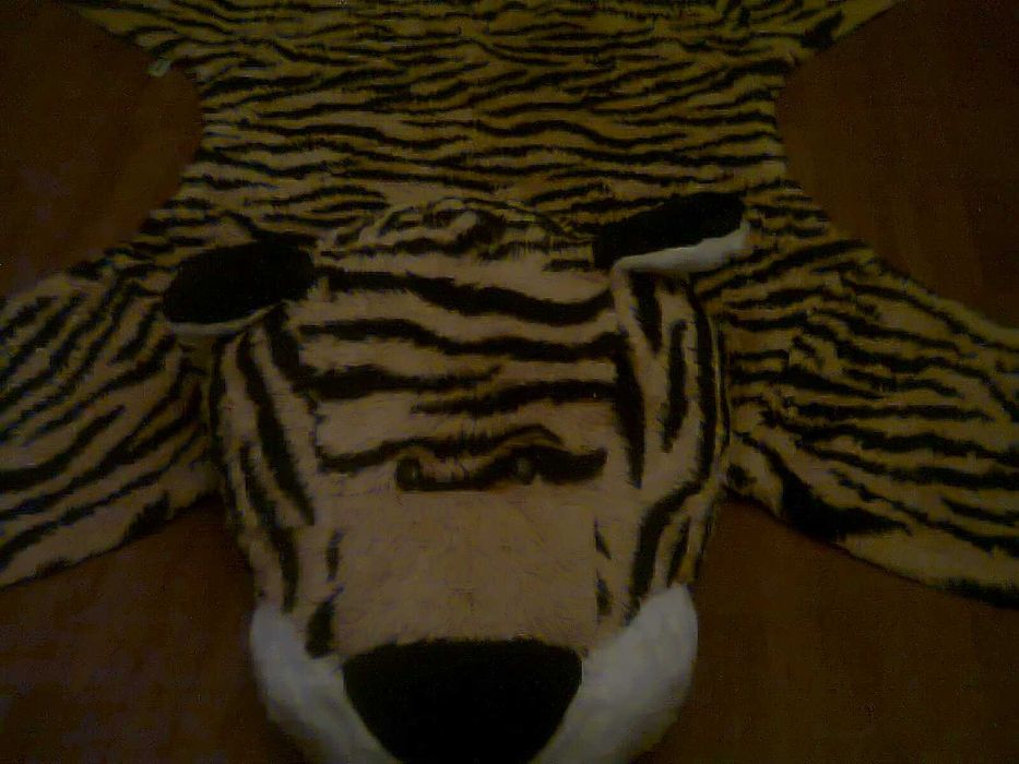 covor carpeta imitatie blana tigru