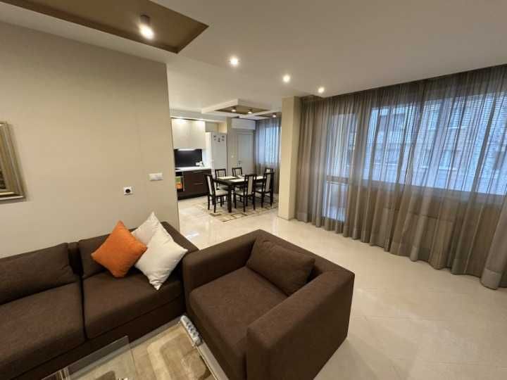 Дава се под наем Многостаен апартамент в София, Младост 1А - 150 кв.м за 1350 € - Снимка #4