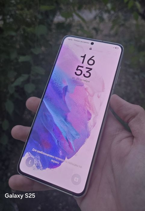 Продам samsung s21 8/128