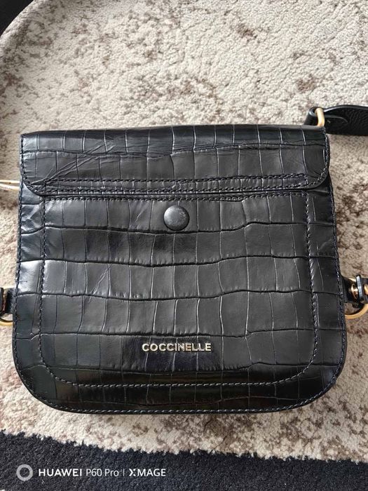Coccinelle дамска чанта с крок ефект