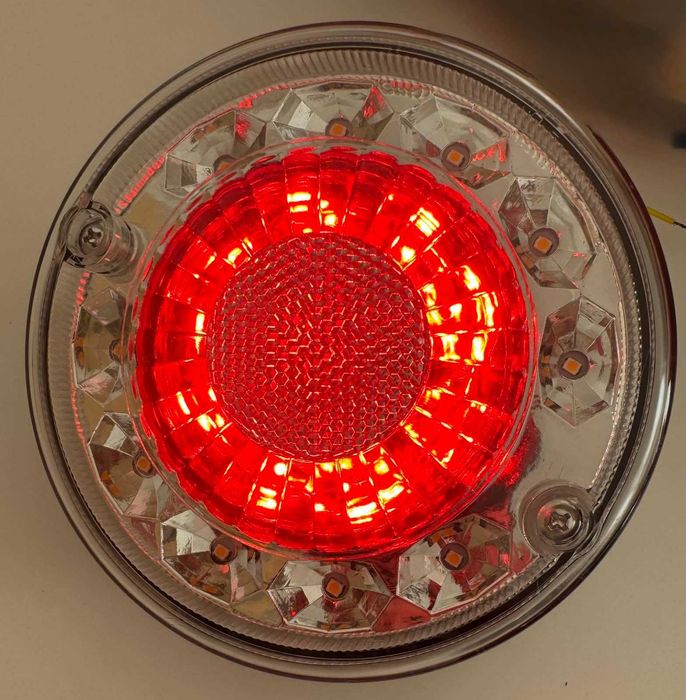 КОМПЛЕКТ Кръгъл LED стоп 3 функции 24V (стоп/мигач/габарит) за камион, ремарке