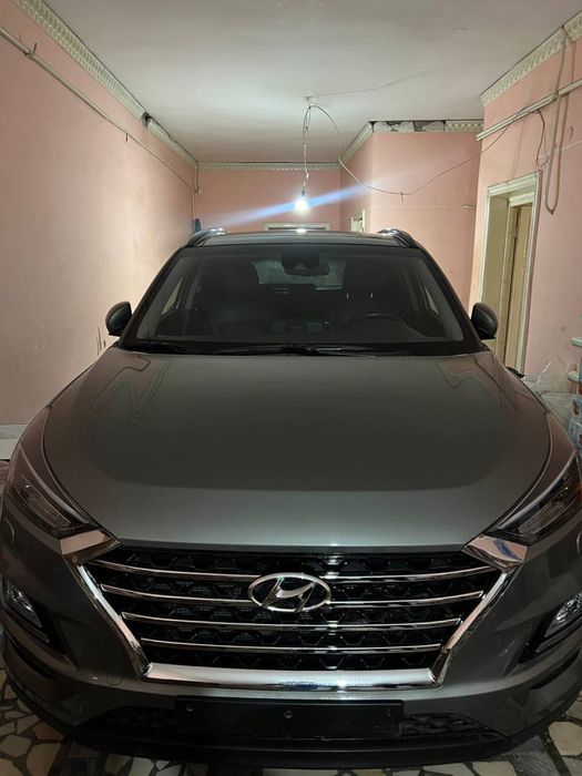 Hyundai tucson sotiladi