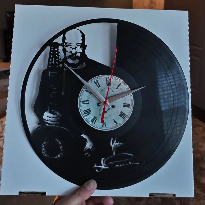 Продаю  авторские настенные часы