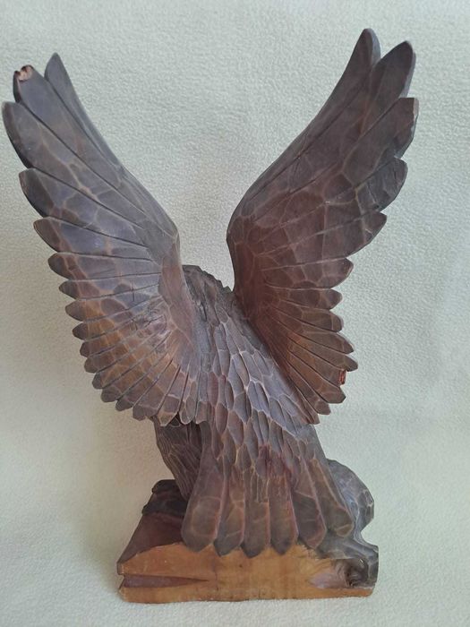 statueta vultur lemn lucrat manual 39 cm