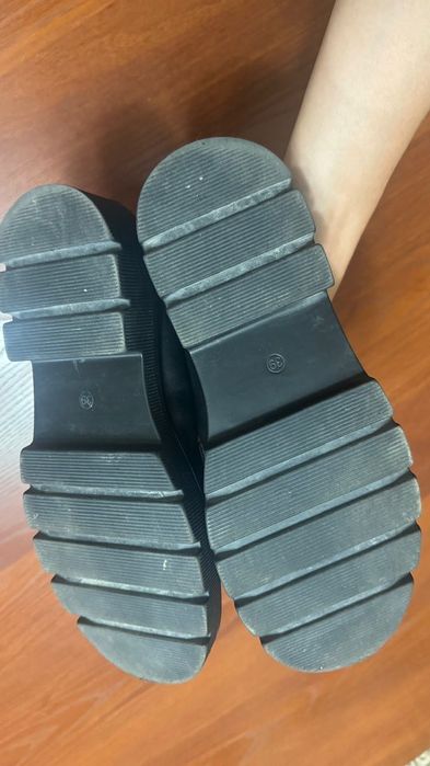 женская обувь одели 2 раза