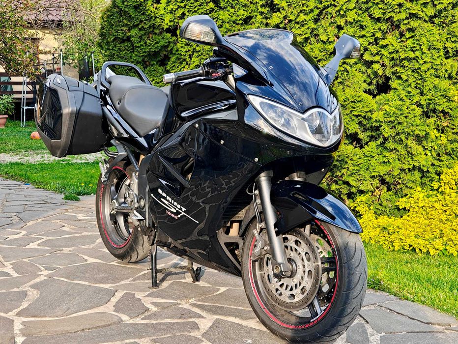 Triumph Sprint ST 1050