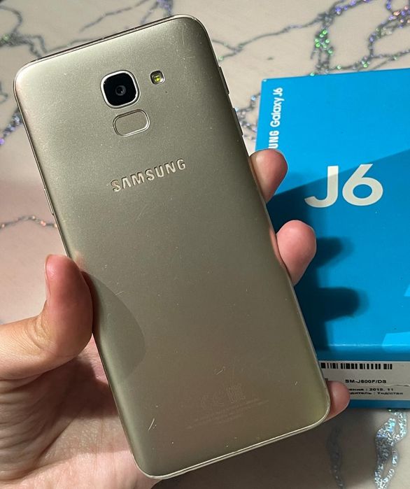 Продам телефон Самсунг J6