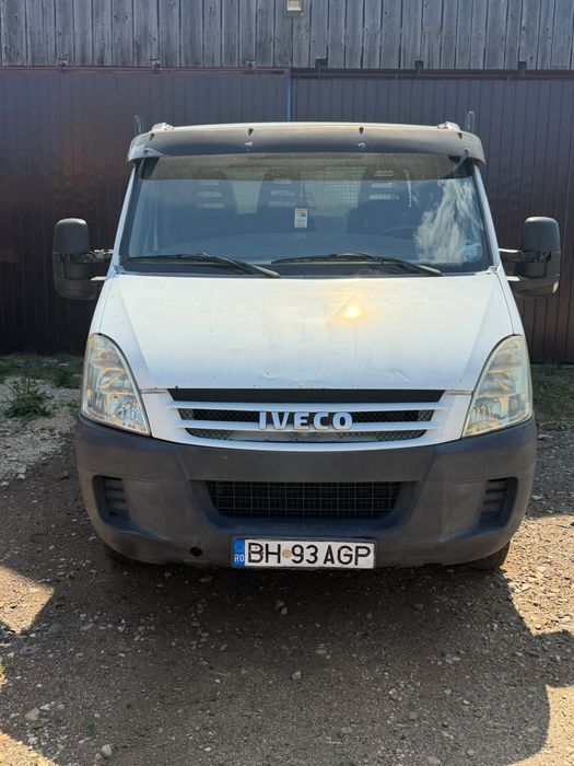 Vând Iveco basculabil 3 părți în stare foarte bună