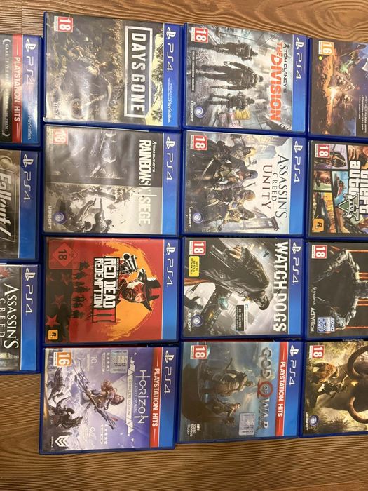 PS 4 18 jocuri 2 controler