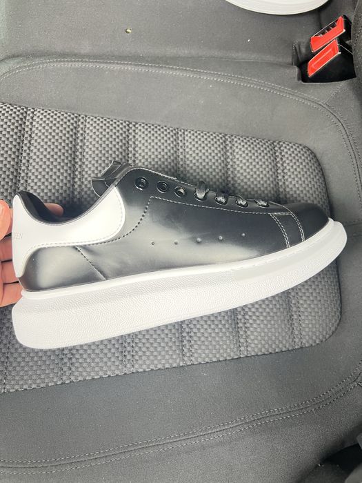 Vand adidasi alexander MCqueen