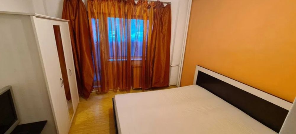 Particular Închiriez apartament 2 canmere Piata muncii