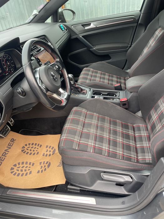 VW Golf 7 GTI Performance