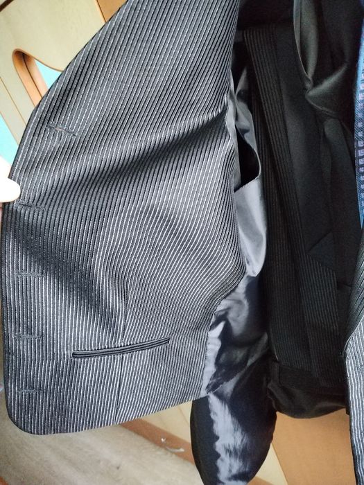 Costum bărbați model deosebit