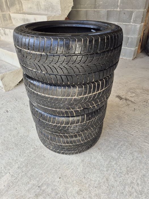 Cauciucuri iarna 215/45 R16