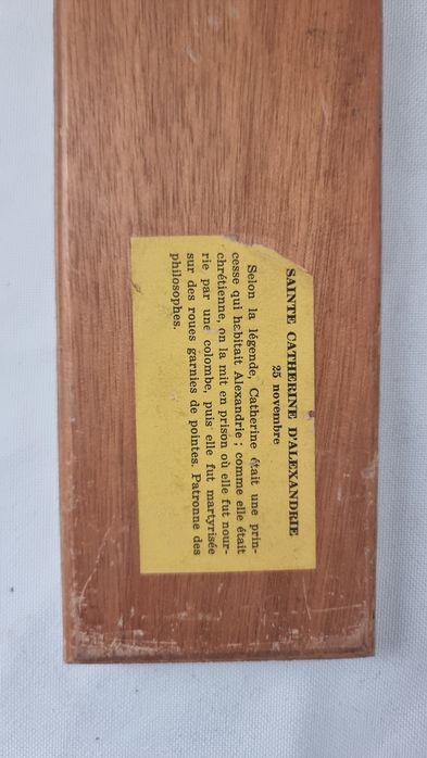 Placheta ceramica vintage Sainte Catherine d Alexandrie anii 1950