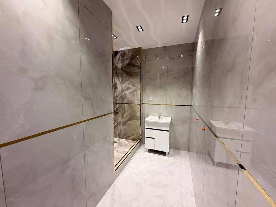 3х комнатная квартира на 6 этаже 98кв/м, в Самарканде