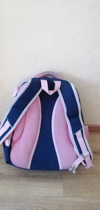 Продам 2 школьных рюкзака