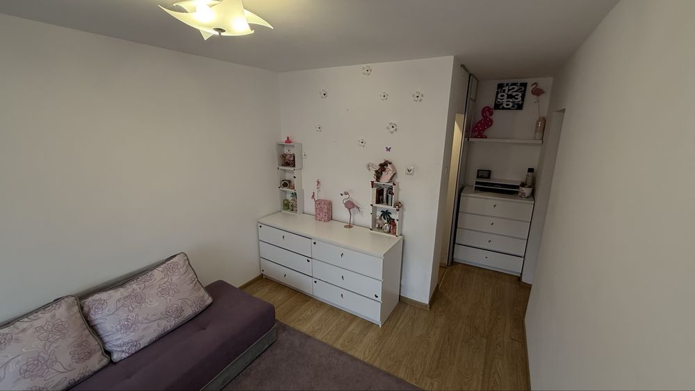 Vând apartament 3 camere, etaj 1 - Cartier Obcini