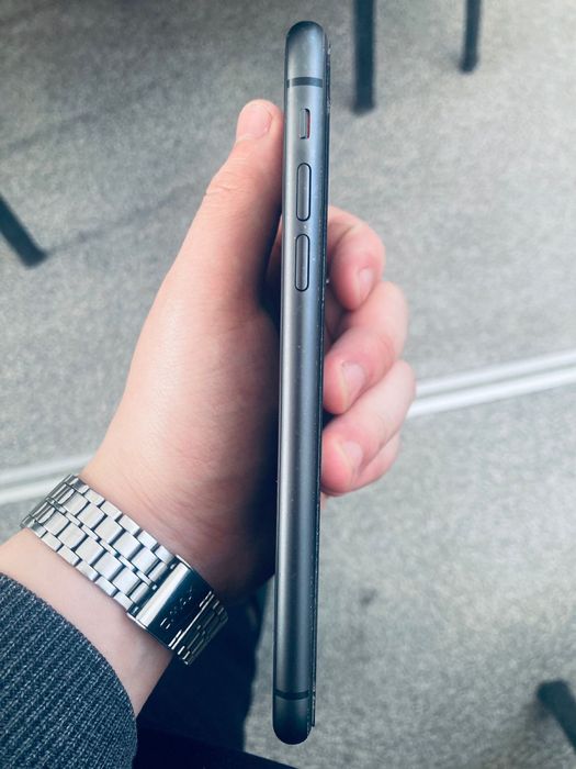 Продам iphone 11 128 gb