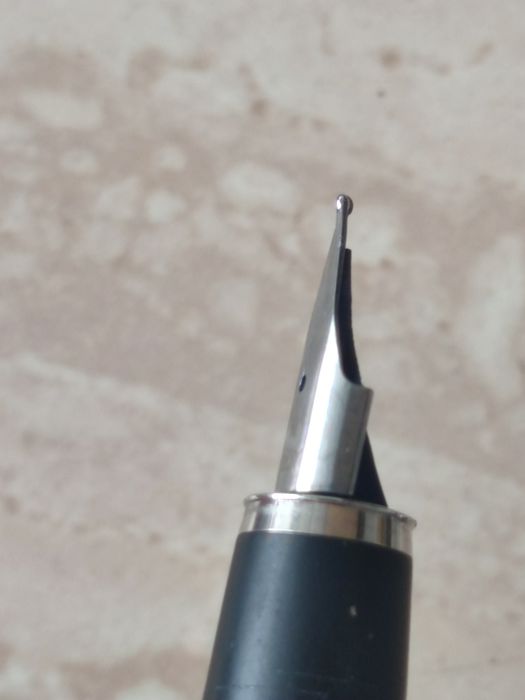 Stilou LAMY Studio Brushed Steel - Peniță M - Original Germania
